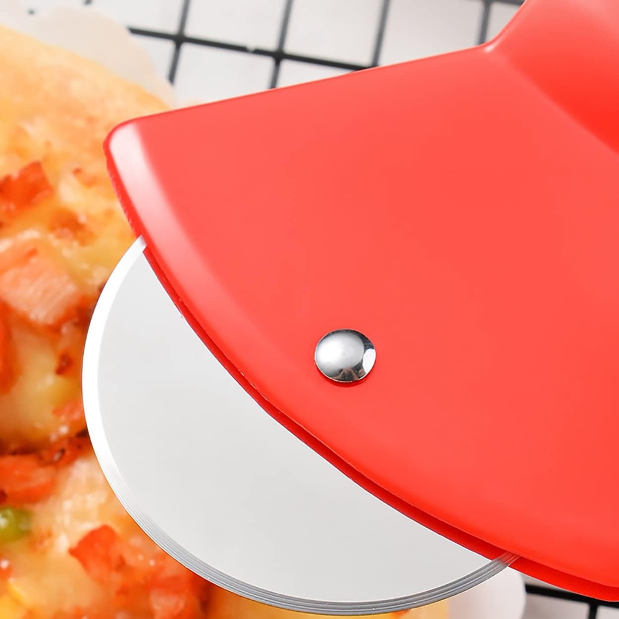 Cool Axe Shaped Pizza Cutter w - Funny Kitchen Gadgets Gifts บทวิจารณ์และราคา